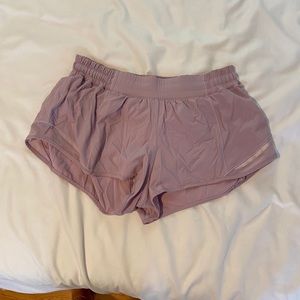 Lululemon Hotty Hot Short 2.5”